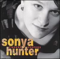 Finders, Keepers von Sonya Hunter