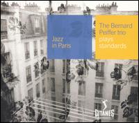 Plays Standards von Bernard Peiffer