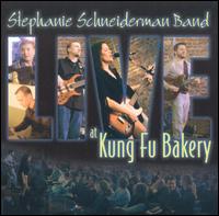 Live at Kung Fu Bakery von Stephanie Schneiderman