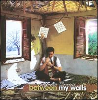 Between My Walls von Agustin Barreto